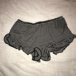 brandy melville vodi shorts